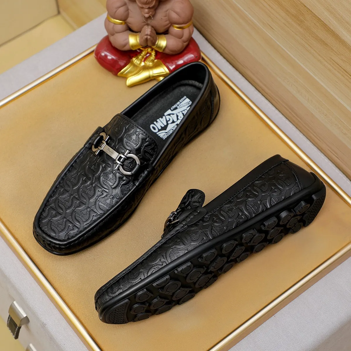 Men's shoes 💰360 🕷🕷【Ferragamo】Ferragamo Popular fashionable casual slip-on shoes🇨🇳Official website counter 1:1 production, original mold opening💯Good quality visible, imported high-end first-layer calfskin, luxurious pigskin lining🌿Very clear texture, high-quality waterproof, non-slip and wear-resistant outsole🎋High quality and low price, truly handmade🍓Color, code number 38-45